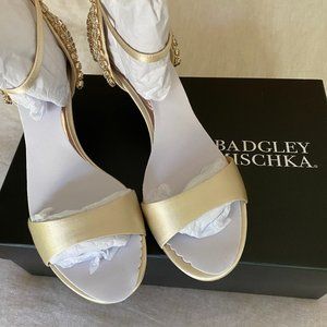 Badgley Mischka Adora  Satin Open Toe size 7